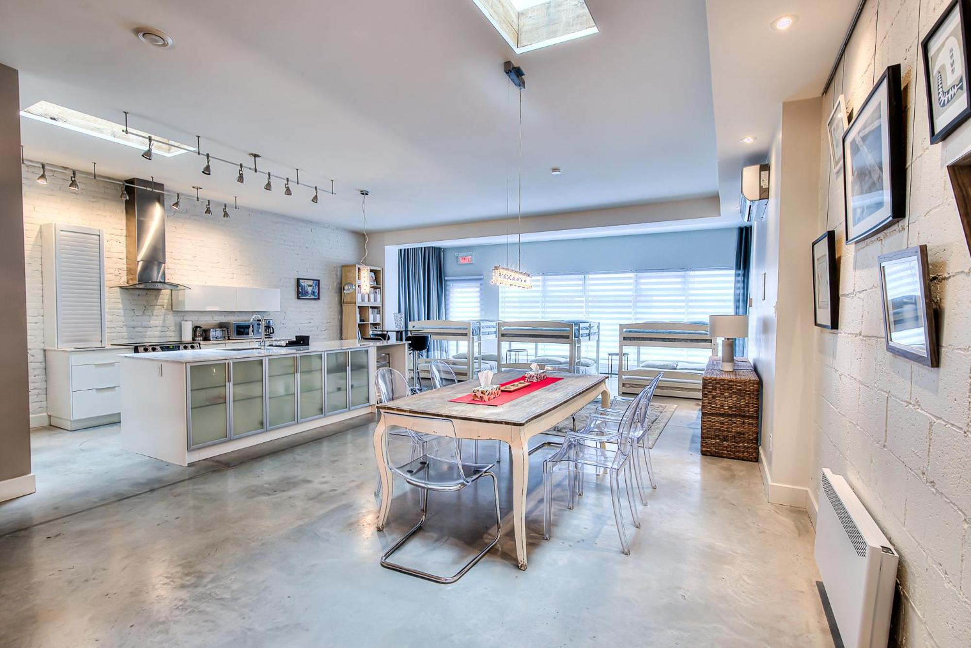 Charm & Luxury Vacation Headquarters To Downtown! Lejlighed Montréal Værelse billede